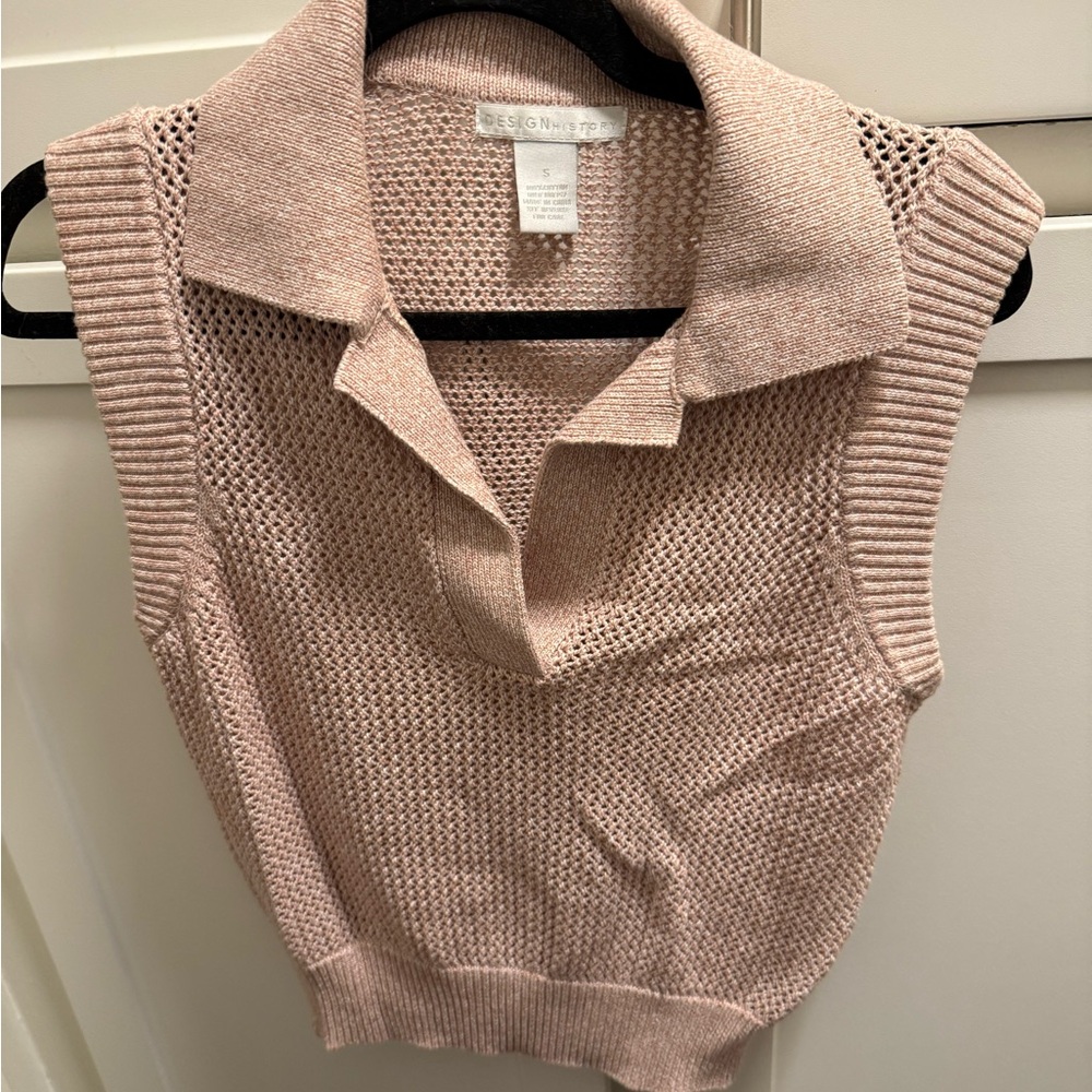Light dusty pink top with collar